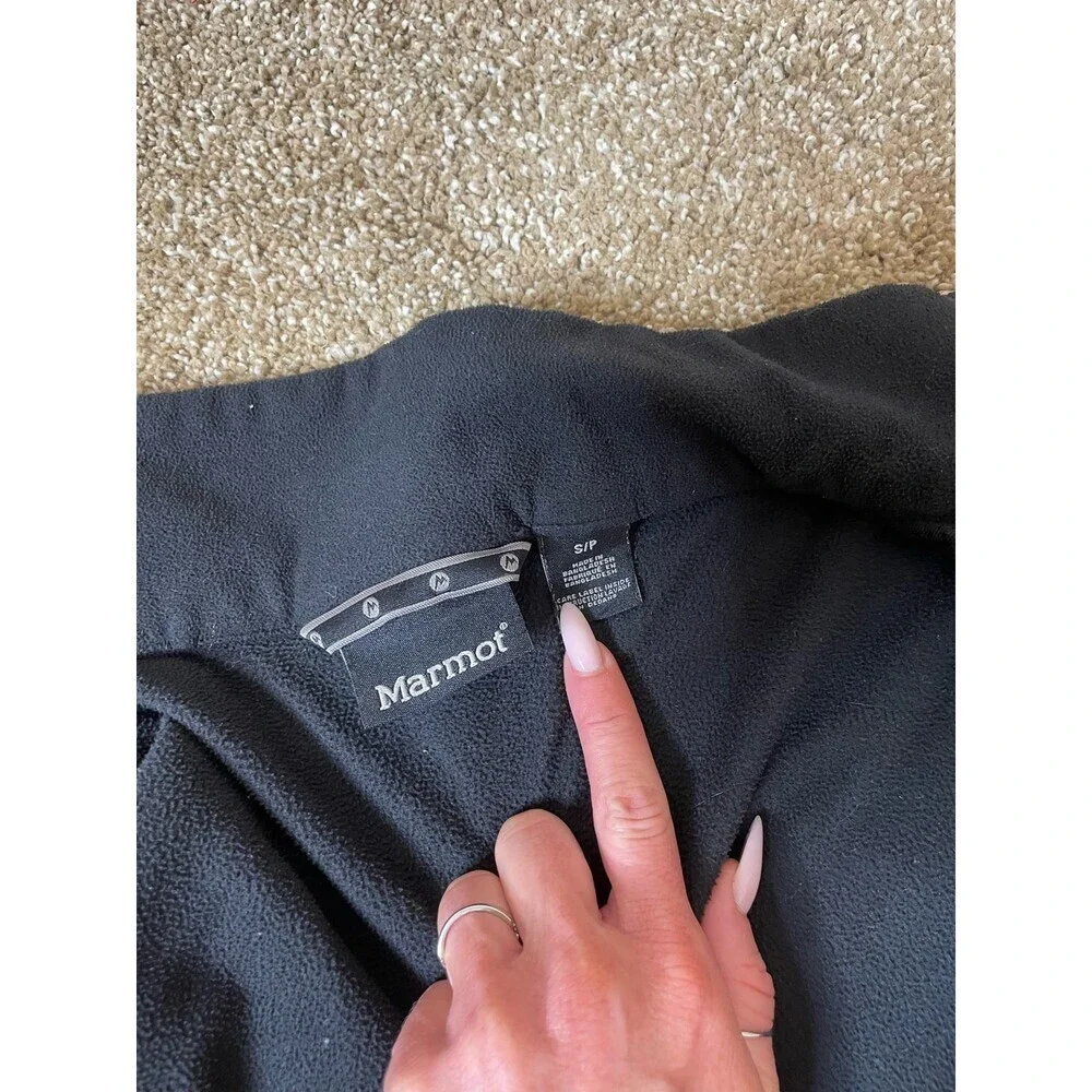 Marmot fleece jacket black full zip thumb holes active wear chore running SZ SM